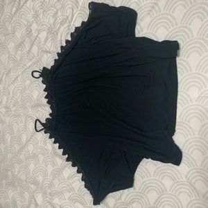 Cold shoulder crop top